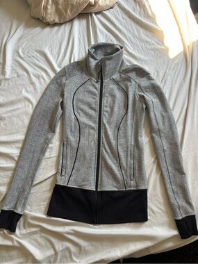 Lululemon Define Nice Asana Herringbone Tweed Jacket. Size 4